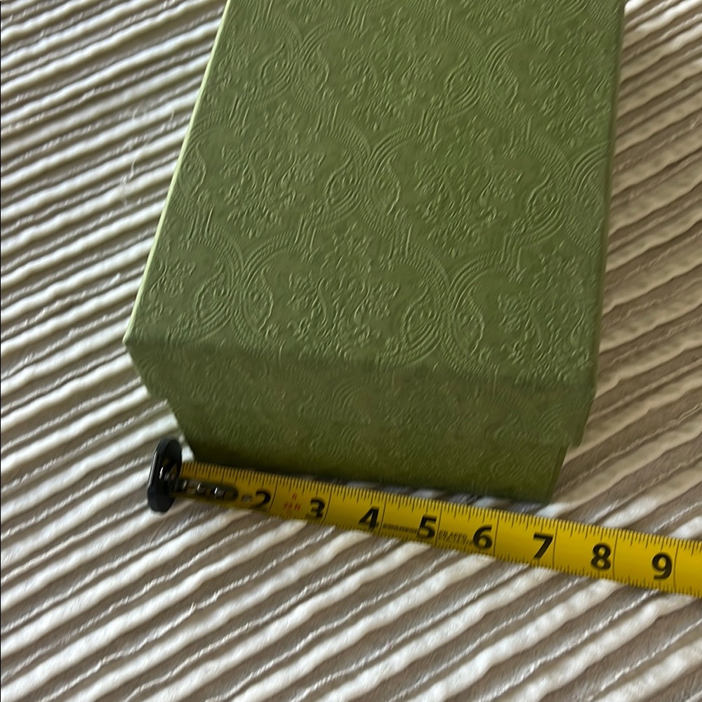 Gucci Green Embossed Box - Picture 5 of 6